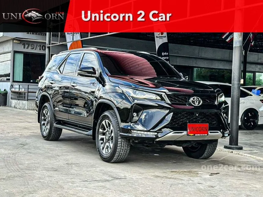 2023 Toyota FORTUNER Leader V SUV