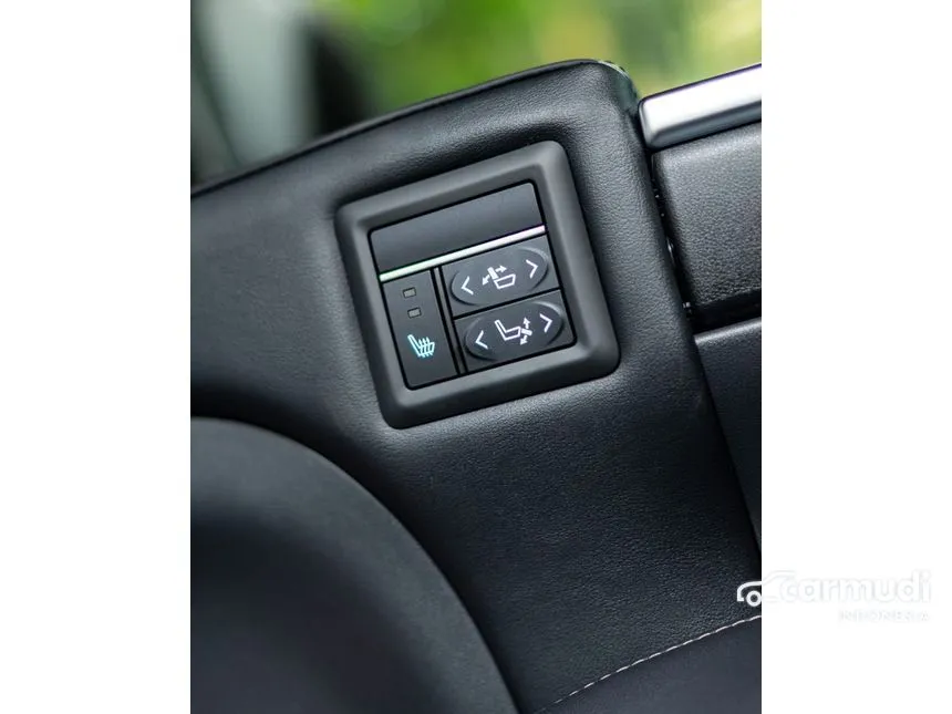 2024 Toyota GranAce Premium MPV