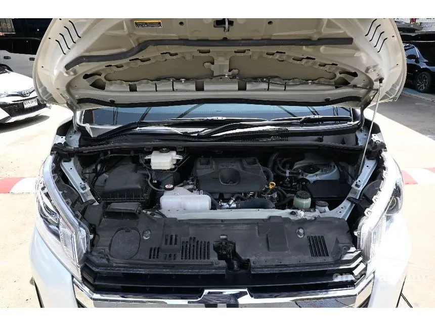 2024 Toyota Commuter Van