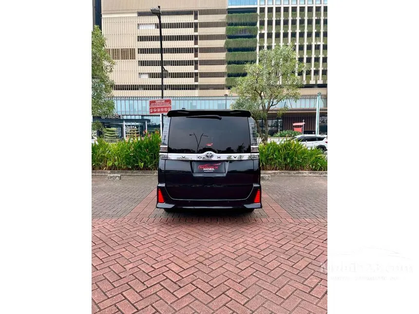 2020 Toyota Voxy MPV