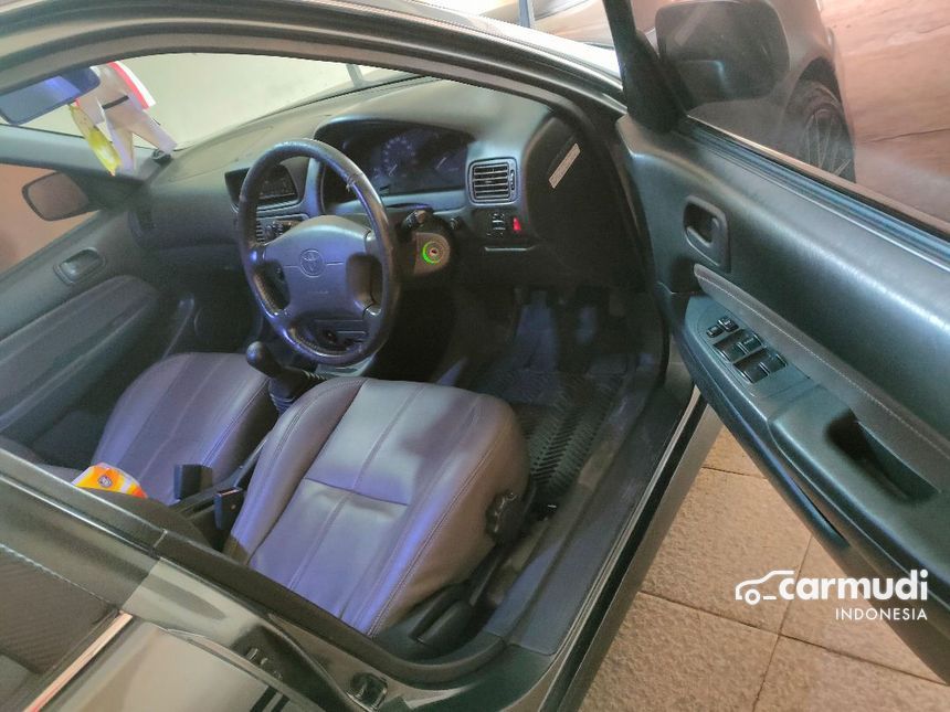 2000 Toyota Corolla SEG Sedan