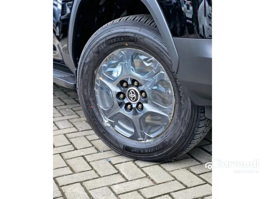 2025 Toyota Land Cruiser 300 GR-S 4X4 SUV