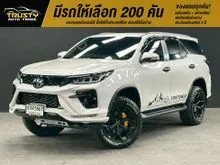 2016 Toyota FORTUNER 2.4 (ปี 15-25) V SUV