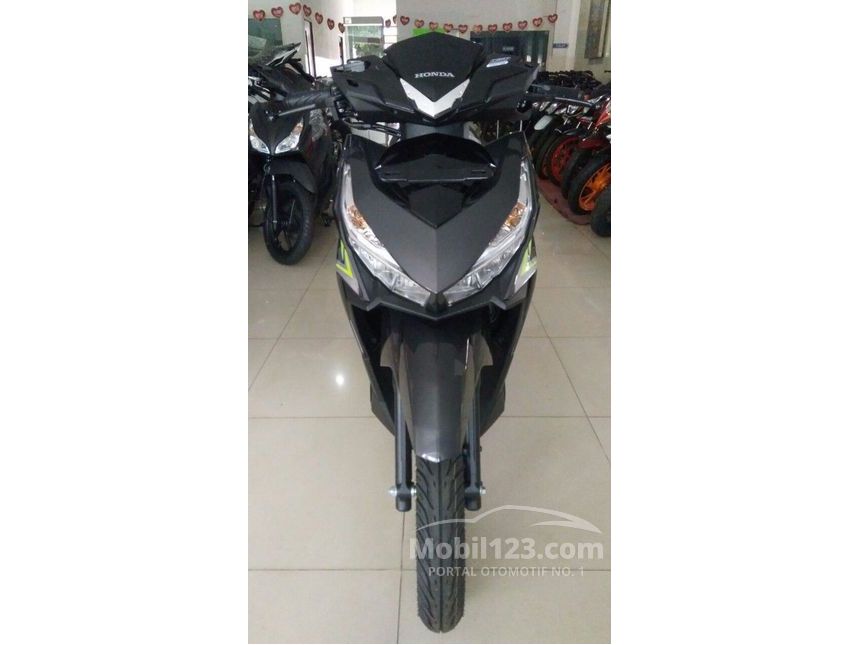 Jual Motor Honda Vario 2019  125 0 1 di Jawa Barat 