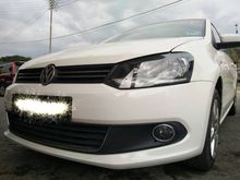 2011 Volkswagen Polo sedan 0