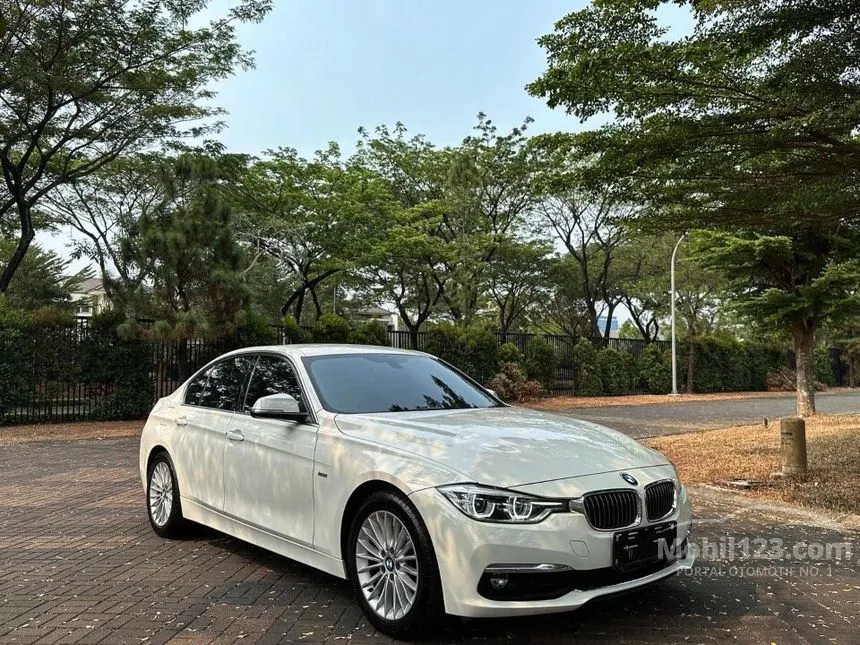 Jual Mobil BMW 320i 2018 Luxury 2.0 di DKI Jakarta Automatic Sedan Putih Rp 468.000.000
