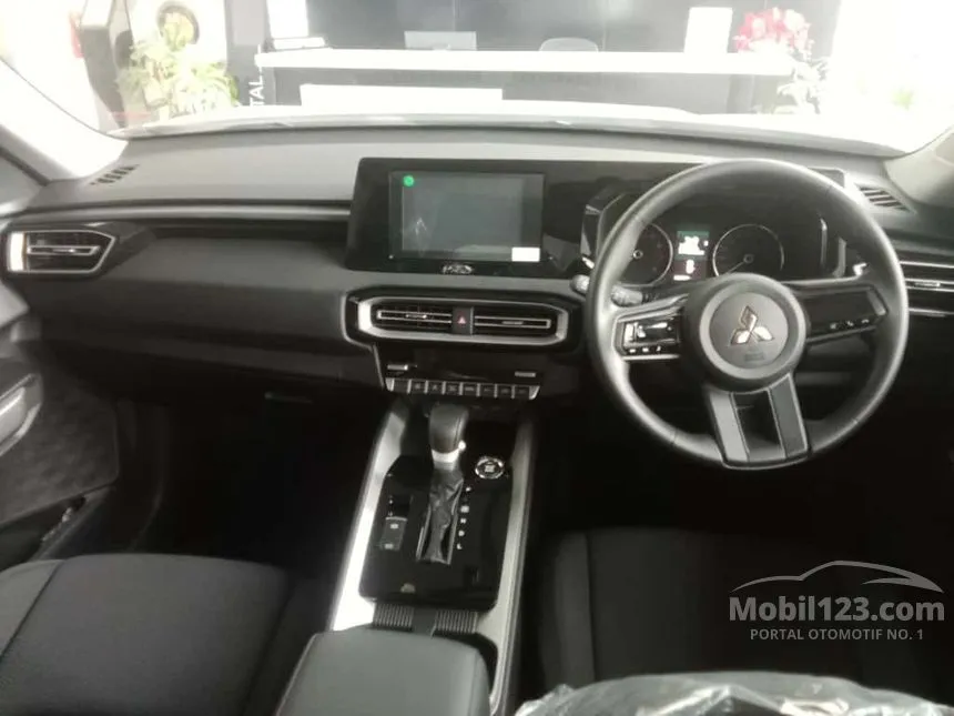 2025 Mitsubishi Destinator GLS SUV