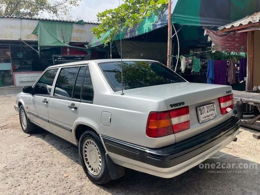 1994 Volvo 940 GL Sedan