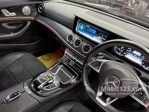 2017 Mercedes-Benz E300 2.0 AMG Line Sedan