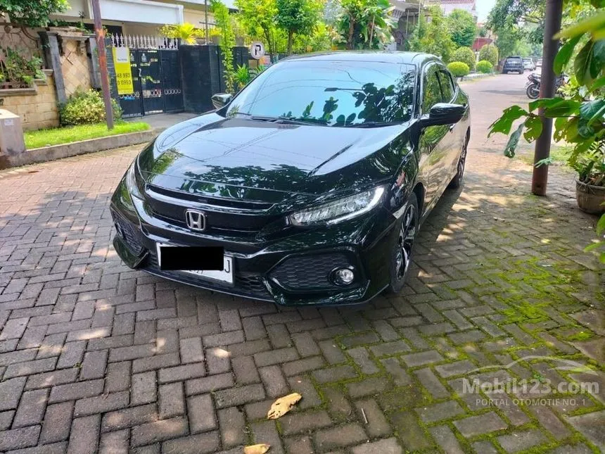 Jual Mobil Honda Civic 2018 E 1.5 di Jawa Timur Automatic Hatchback Hitam Rp 378.000.000