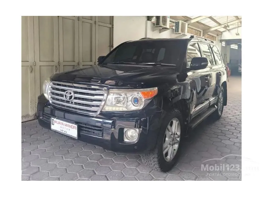 2011 Toyota Land Cruiser 200 Full spec SUV