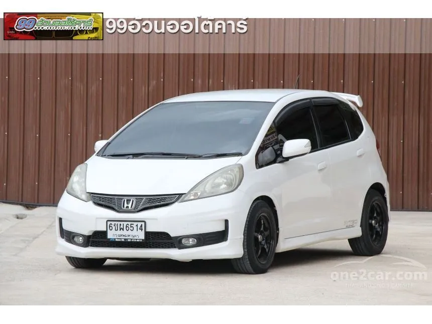 2013 Honda JAZZ SV Hatchback