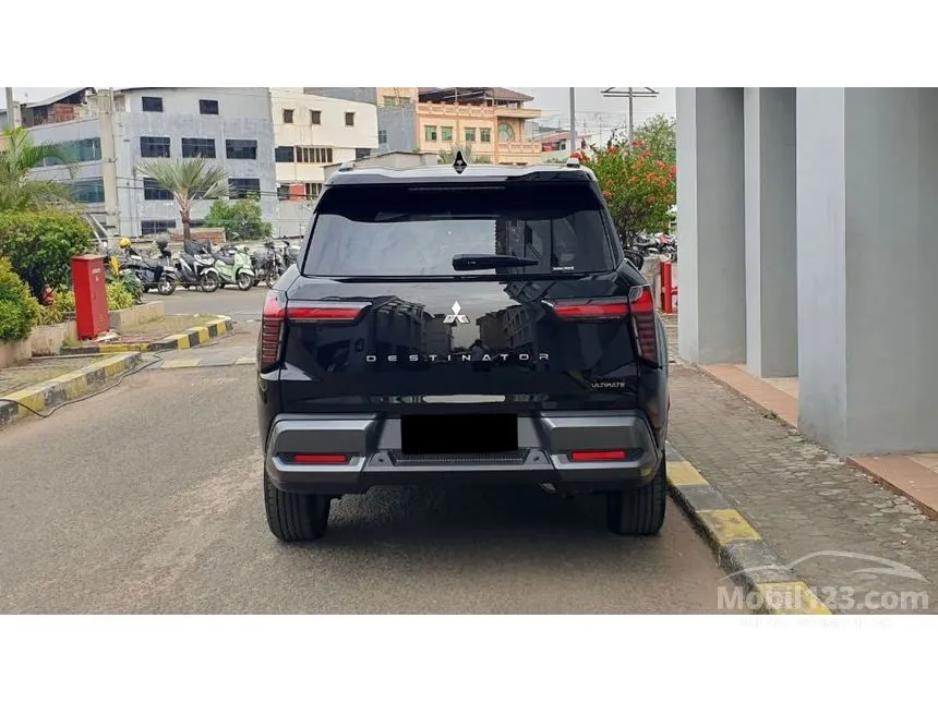2025 Mitsubishi Destinator Ultimate Premium SUV