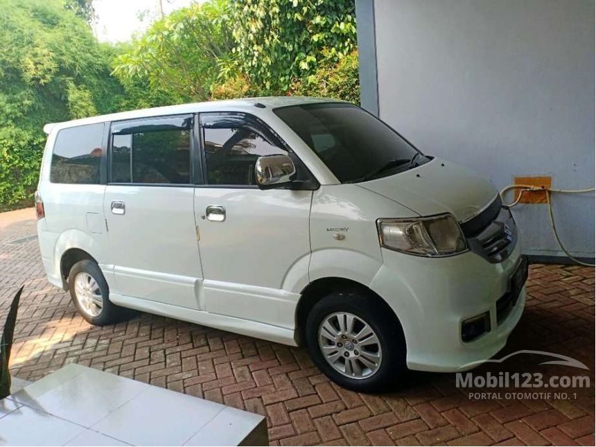 2011 Suzuki APV SGX Luxury Van