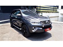 Toyota Fortuner VRZ Diesel 2.4 AT 2017 Abu Metalik - Tangan 1 - Plat Ganjil - Terawat - TDP bisa nego - MURAH