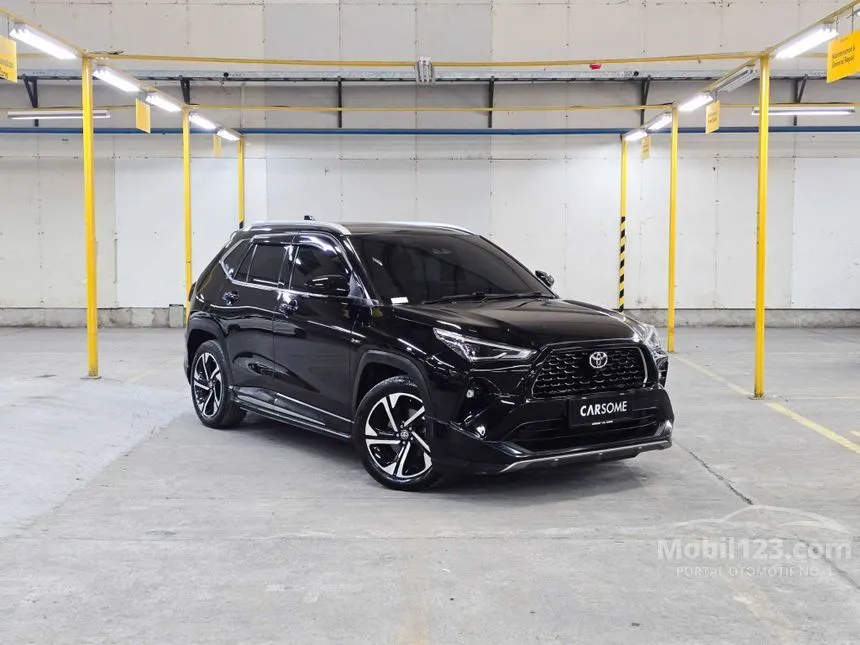 2023 Toyota Yaris Cross S SUV