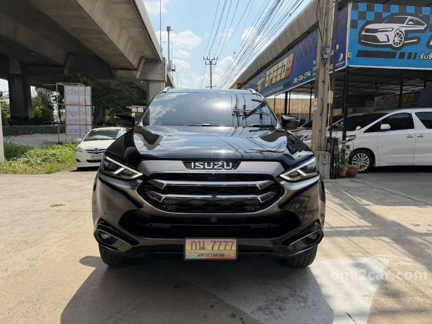 2022 Isuzu MU-X Ultimate SUV