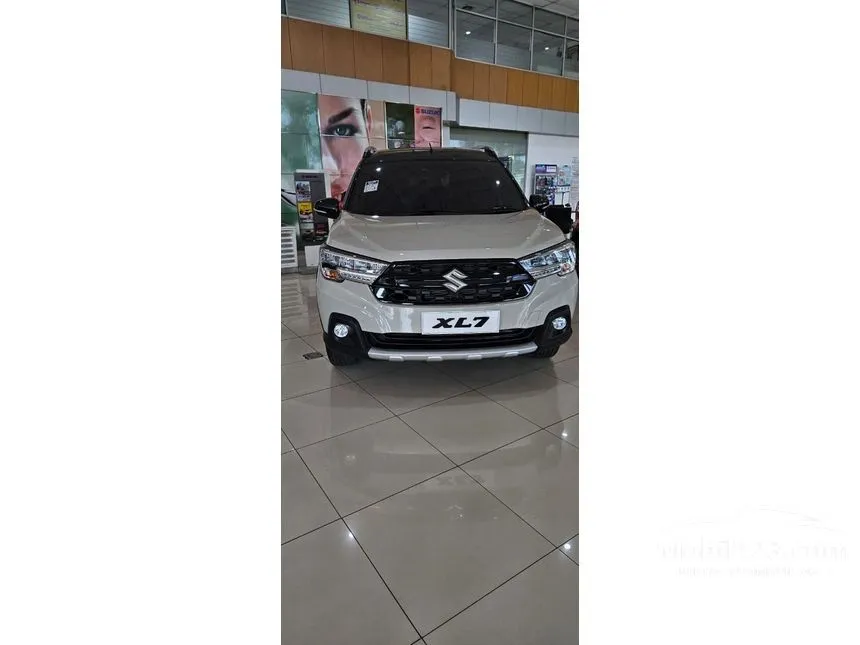 Jual Mobil Suzuki XL7 2023 Hybrid ALPHA 1.5 di Jawa Barat Automatic Wagon Putih Rp 250.000.000