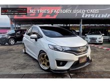 2015 Honda Jazz 1.5 (ปี 14-18) SV Hatchback AT