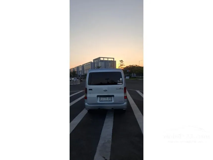 2017 Daihatsu Gran Max Mini Bus D Van