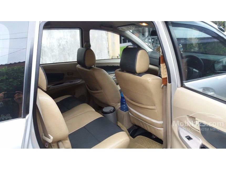 2014 Daihatsu Xenia M STD MPV