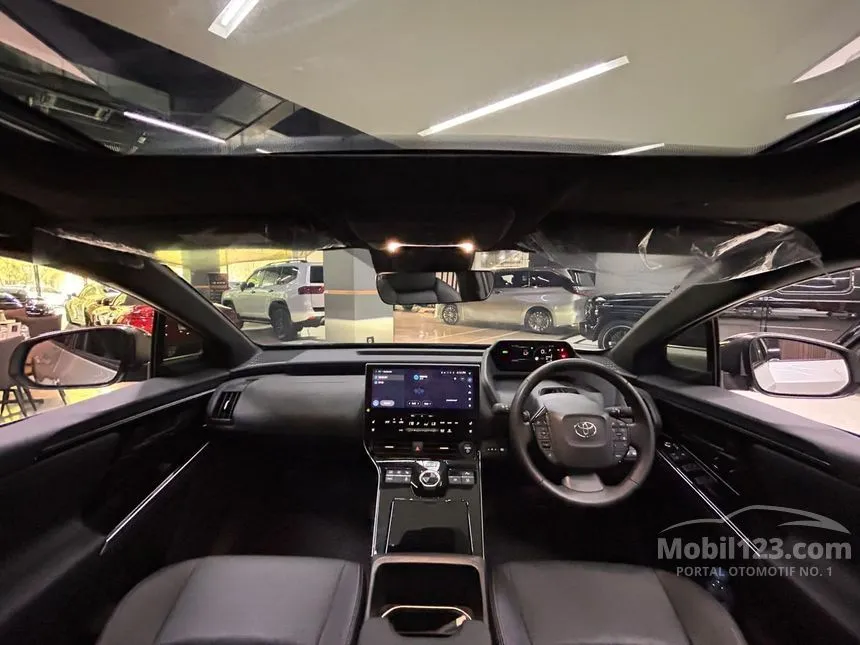 2023 Toyota BZ4X (2 Tone) SUV