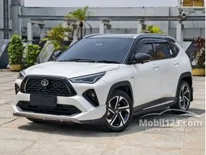 2025 Toyota Yaris Cross 1.5 S HV (2 Tone) with GR Parts Aero Pkg SUV,LOW KM 3 RIBU, KONDISI SEPERTI BARU, NIK 2025 PAKAI 2026, CROSS GR HYBRID HEV