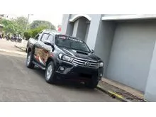 2016 Toyota Hilux 2.5 V Double Cab 4X4 Pickup DC AT 2016/2017 [ LOW KM ]