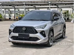 2025 Toyota Yaris Cross 1.5 S HV (2 Tone) with GR Parts Aero Pkg SUV