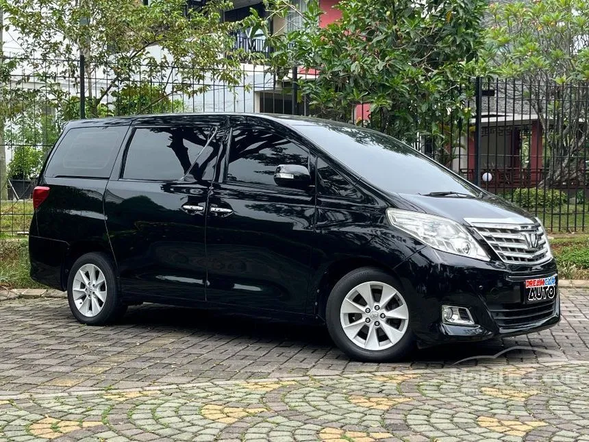 2013 Toyota Alphard X MPV