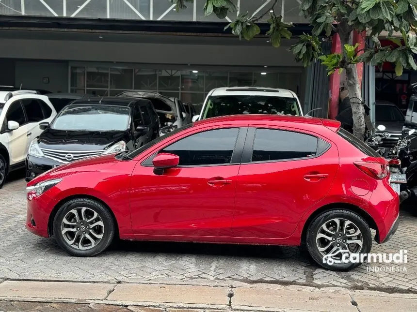 2015 Mazda 2 R Hatchback