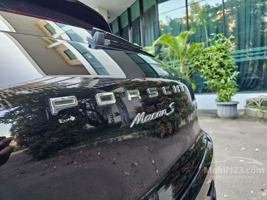 2016 Porsche Macan S SUV
