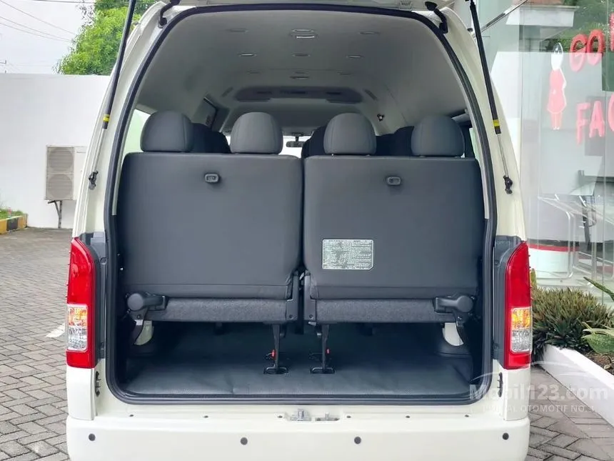 2025 Toyota Hiace Commuter Van
