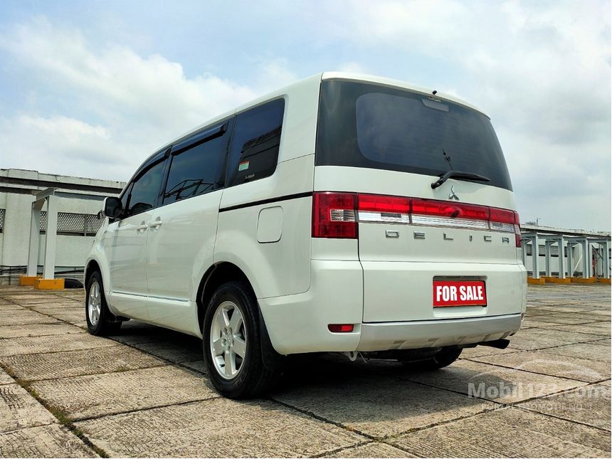 Mitsubishi delica 2014