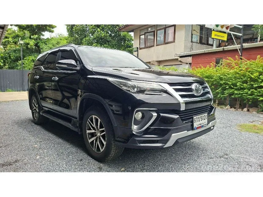 2017 Toyota FORTUNER V SUV