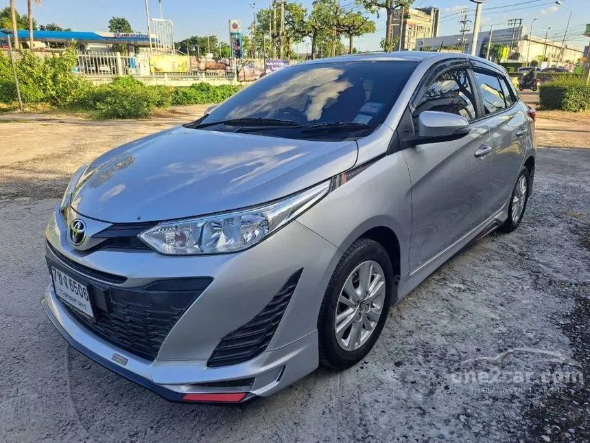 2018 Toyota YARIS E Hatchback