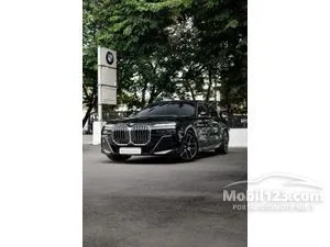 2024 BMW 735i 3.0 M Sport Sedan
