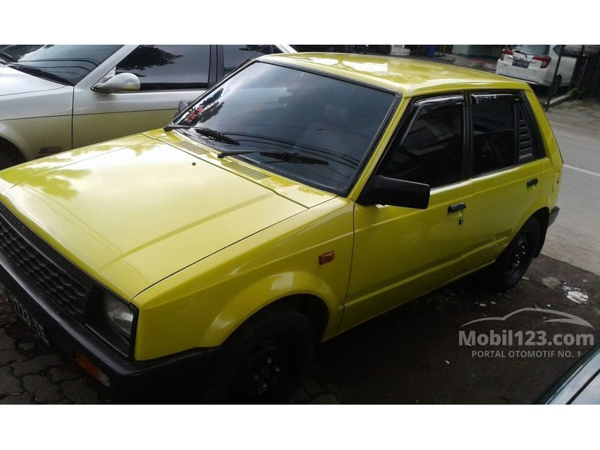 1984 Daihatsu Charade Sedan