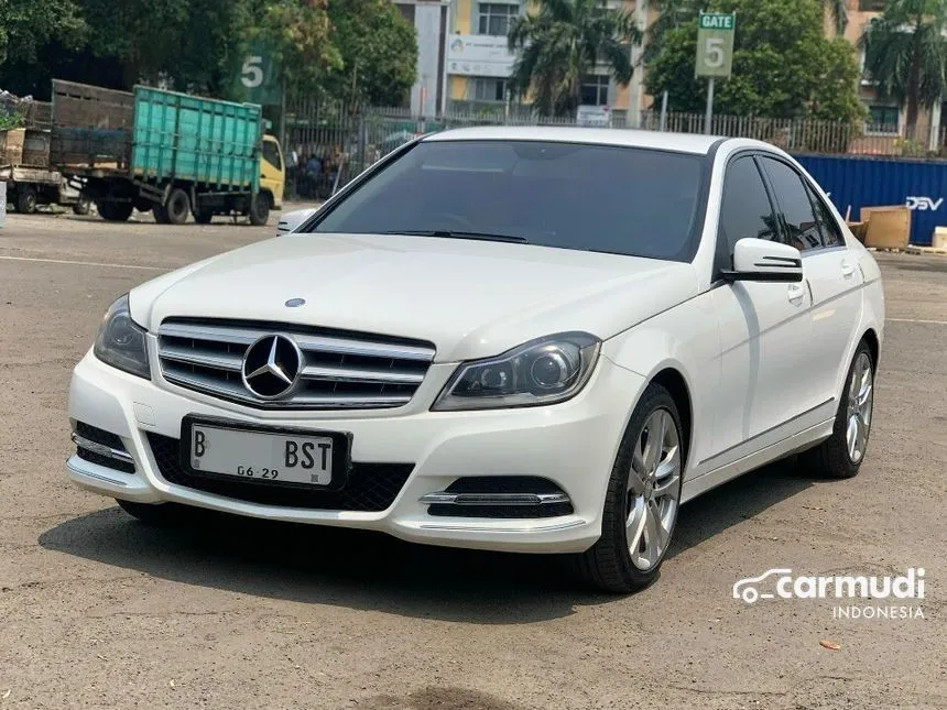 2014 Mercedes-Benz C200 CGI Avantgarde Sedan