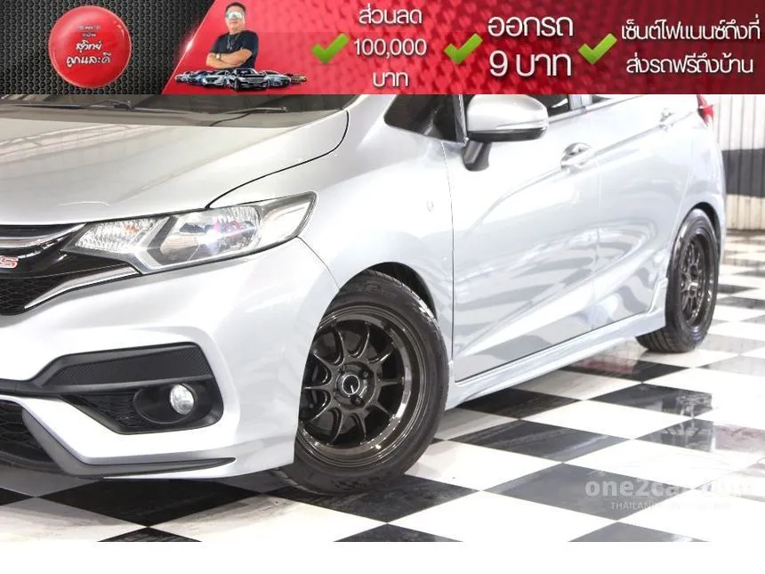 2020 Honda JAZZ V+ Hatchback
