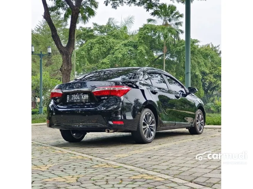 2015 Toyota Corolla Altis V Sedan