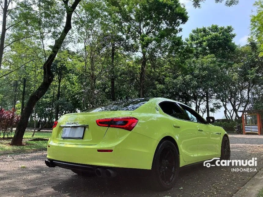 2014 Maserati Ghibli Sedan