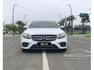 2017 Mercedes-Benz E300 2.0 Avantgarde Sedan