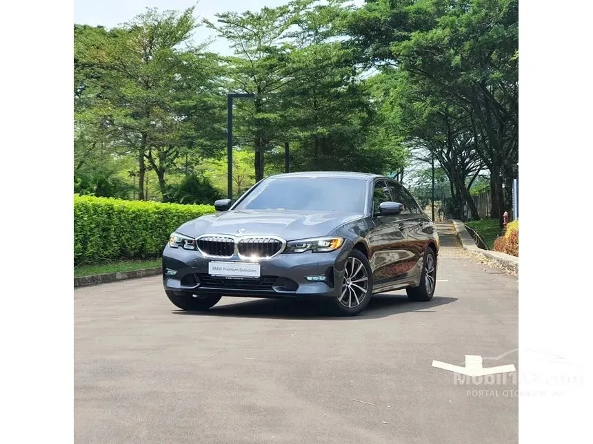 Jual Mobil BMW 320i 2021 Dynamic 2.0 di DKI Jakarta Automatic Sedan Abu