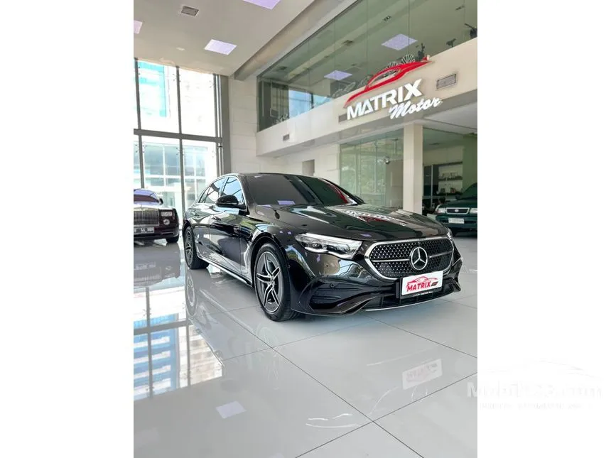 2025 Mercedes-Benz E300 AMG Line Sedan