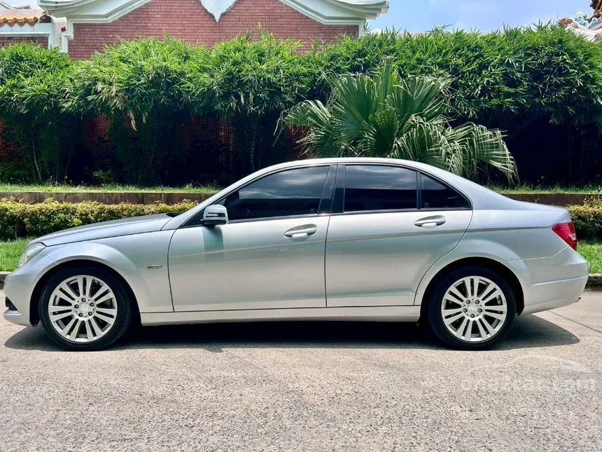 2013 Mercedes-Benz C200 CGI BlueEFFICIENCY Sedan