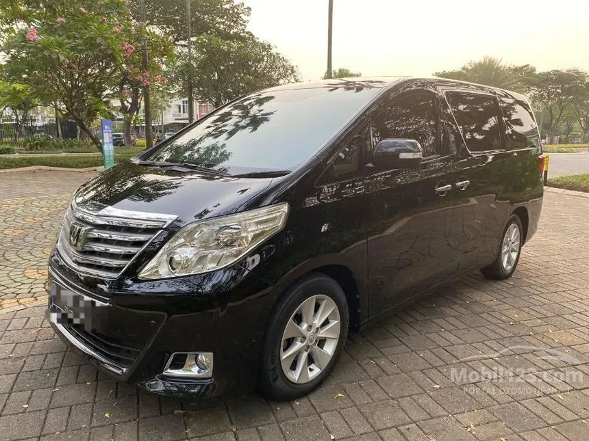 2012 Toyota Alphard GS MPV