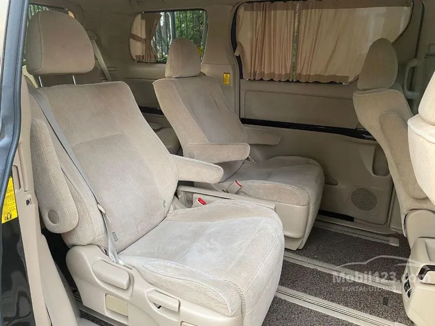 2012 Toyota Alphard GS MPV