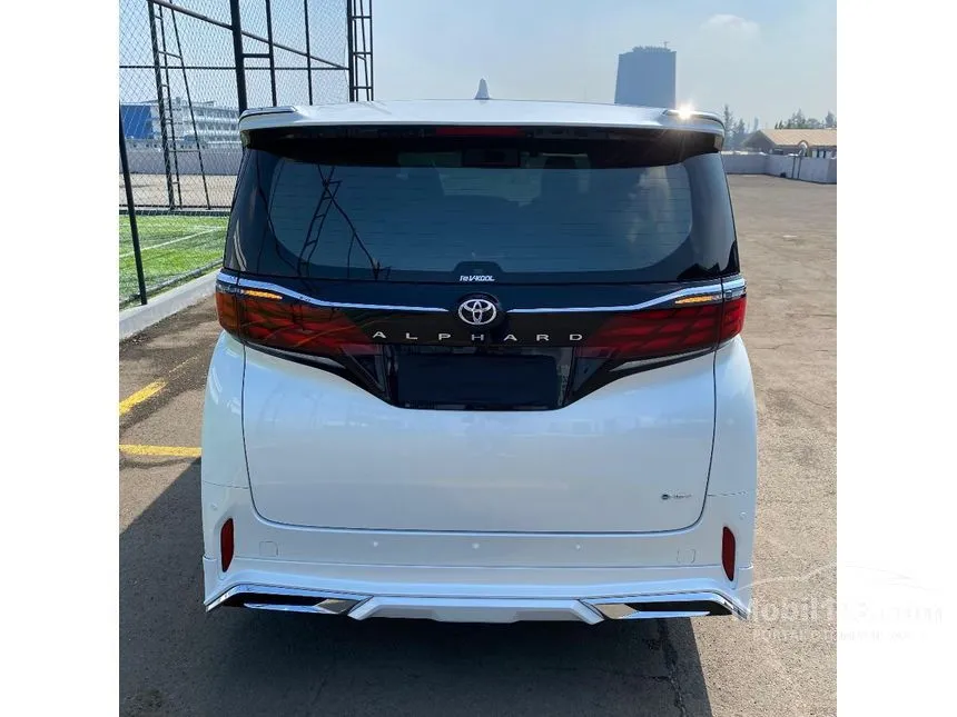 2024 Toyota Alphard HEV Modelista MPV