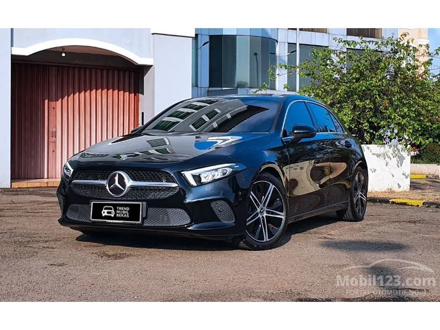 2020 Mercedes-Benz A200 progressive line Hatchback